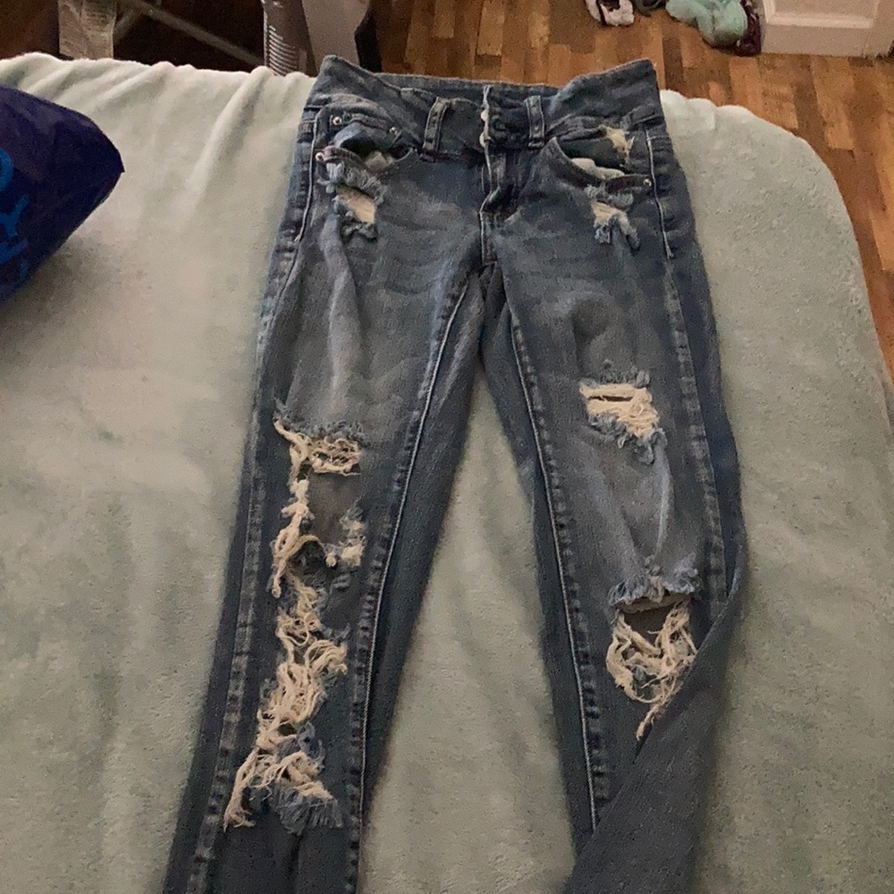 Ripped skinny jeans